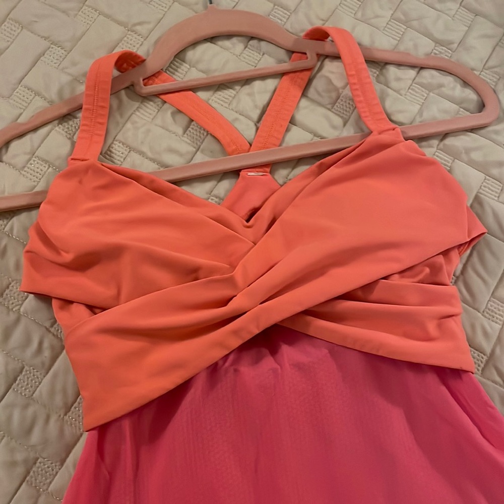 Lululemon top 6